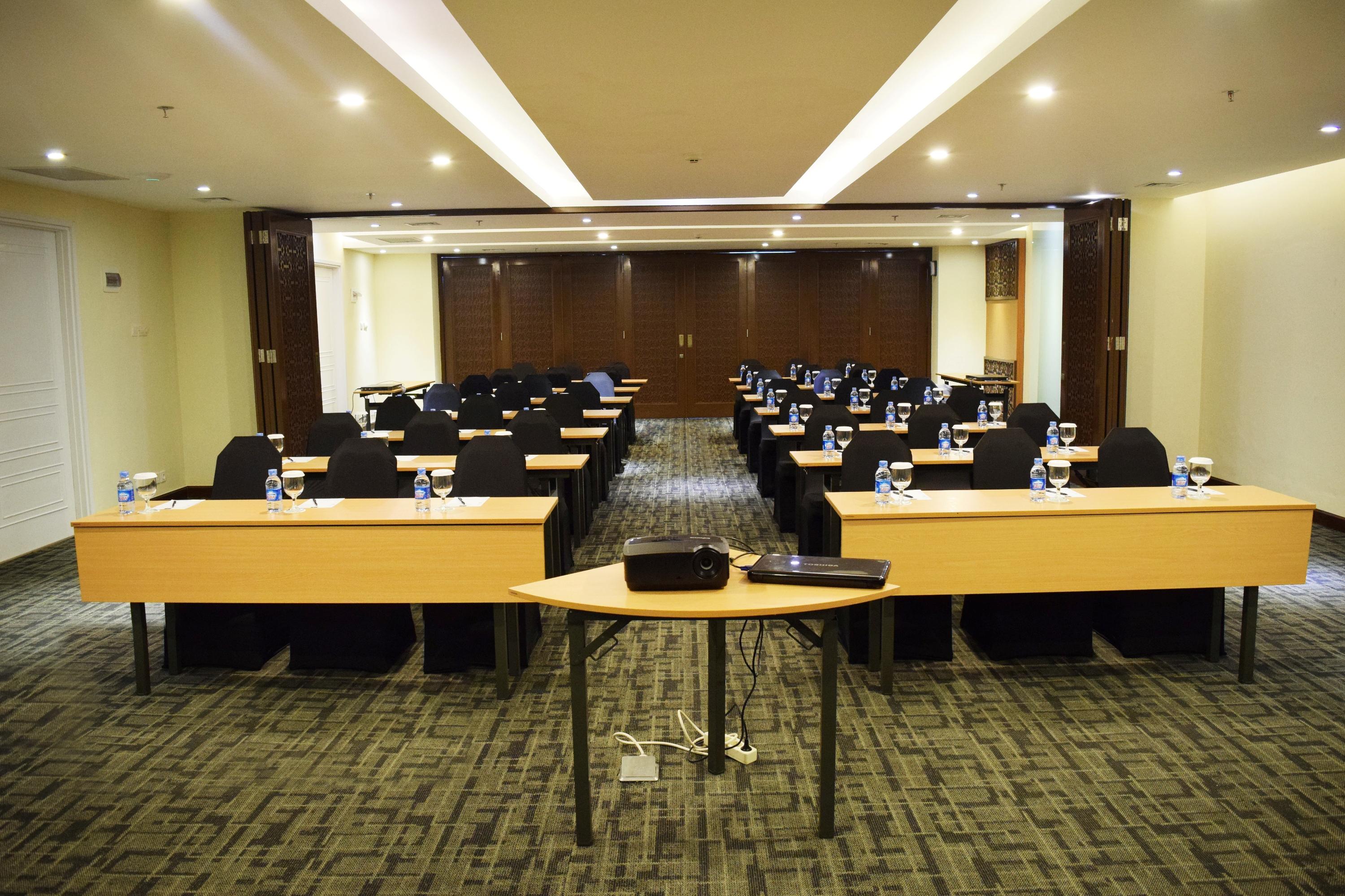 Swiss-Belhotel Lampung Bandar Lampung Exterior foto